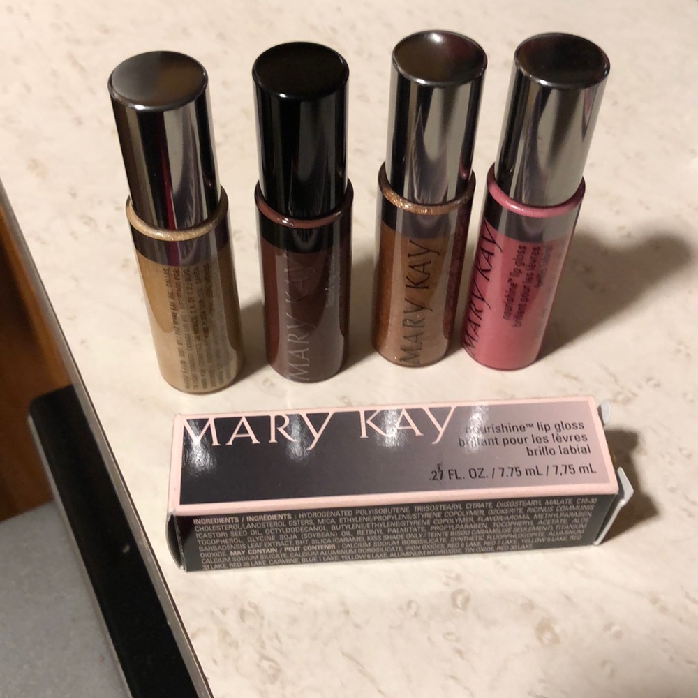 Mary Kay nourishine lip gloss